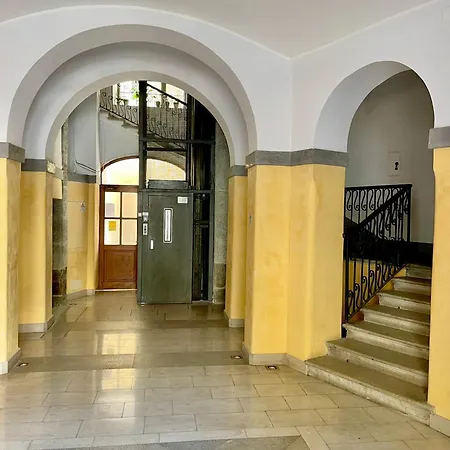 Piazza Della Valle Locazione Turistica Appartement Triëst