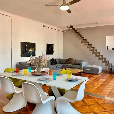 Appartement Piazza Della Valle Locazione Turistica Triëst